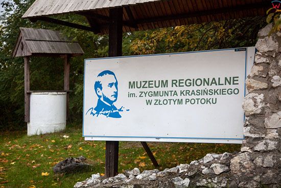 Zloty Potok, tablica przed muzeum, 